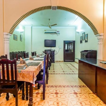 Hotel Utsav Niwas Джапур Экстерьер фото