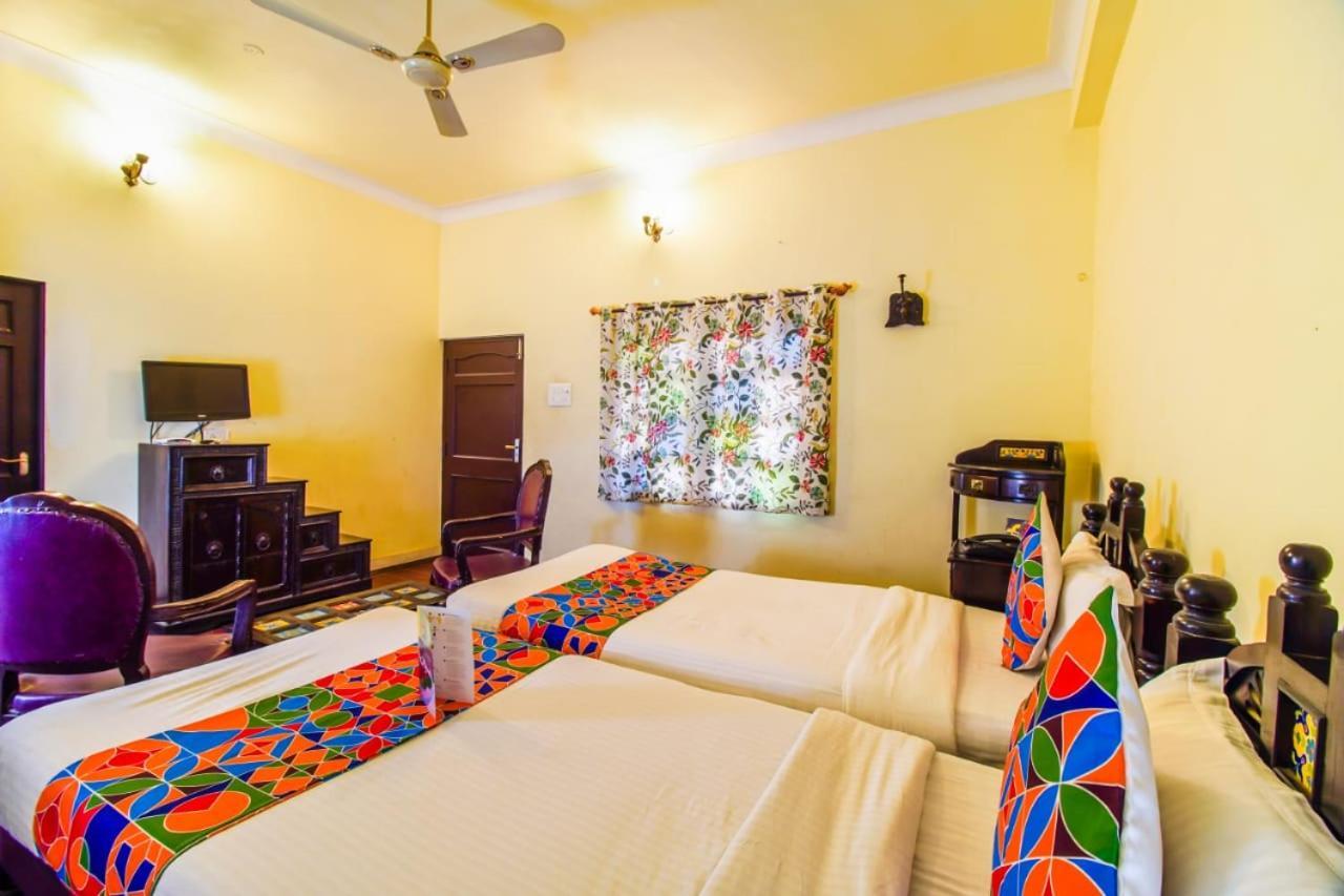 Hotel Utsav Niwas Джапур Экстерьер фото