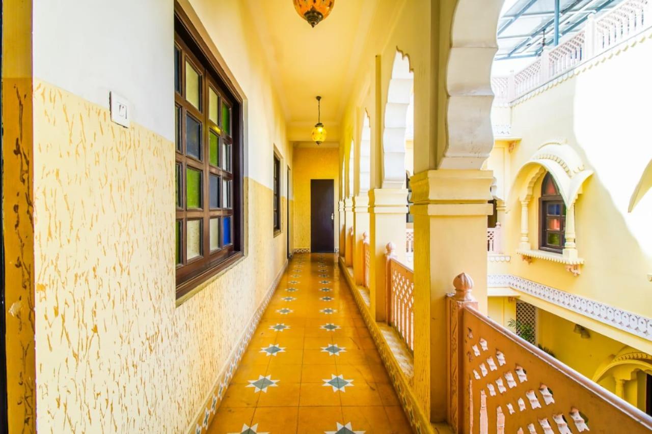 Hotel Utsav Niwas Джапур Экстерьер фото